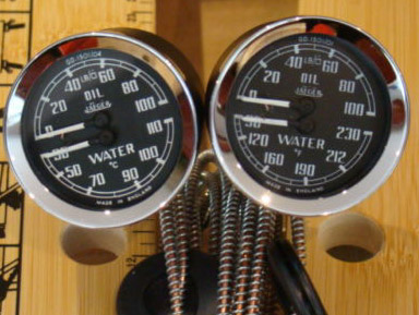 Smiths Dual Gauge Temperature and Oil Pressure 2"